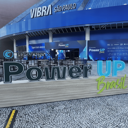Miniatura da postagem 'PowerUp Brasil 2025: saiba como foi o evento que reuniu os principais players de tecnologia do Brasil em São Paulo', em destaque no blog da K2M Soluções.